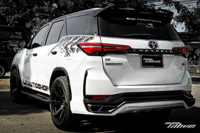 Toyota Fortuner Legender Tithum Abs Plastic Bodykit