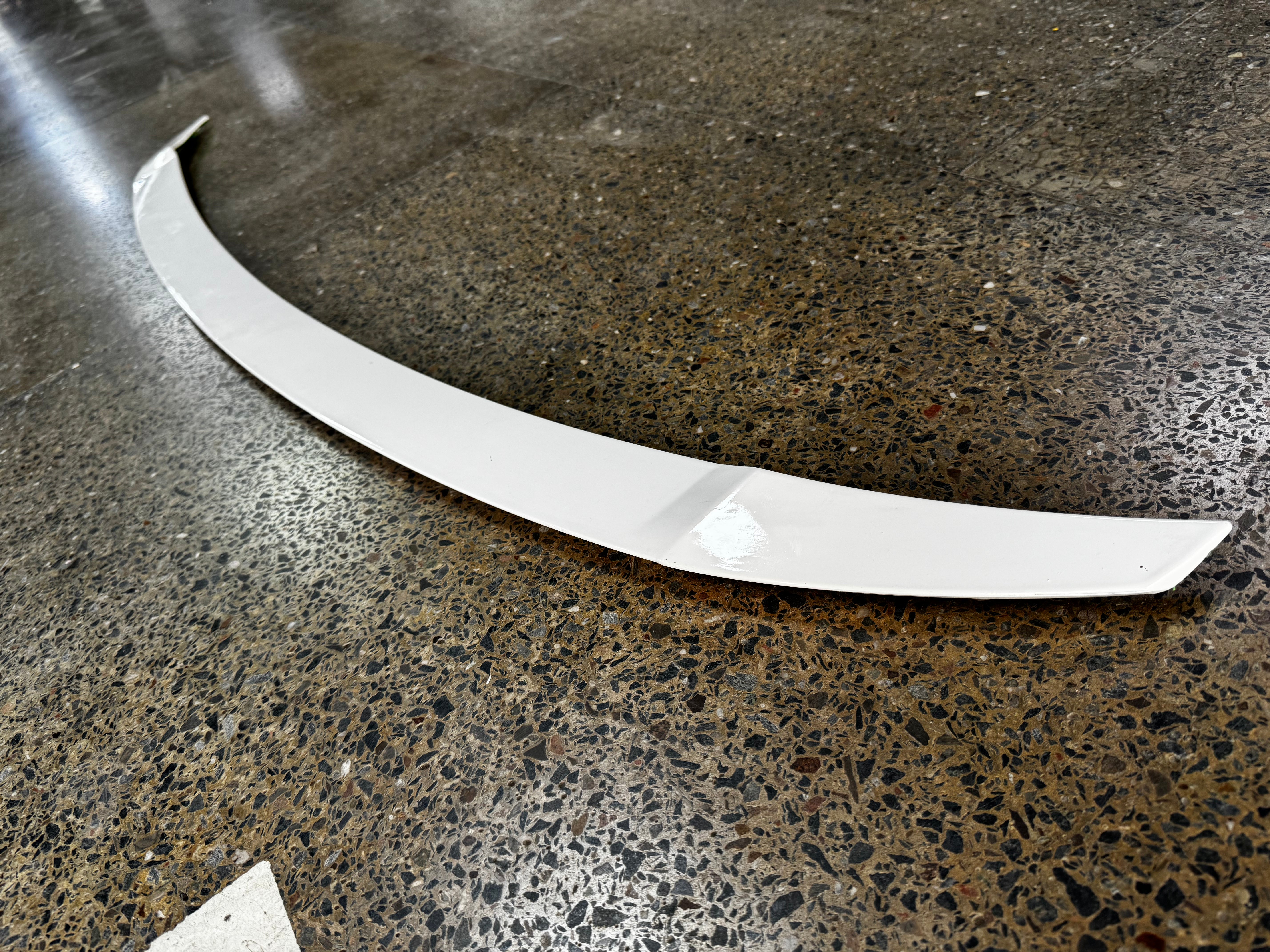 Hyundai Elantra Hybrid 2025 Trunk lip spoiler non-painted