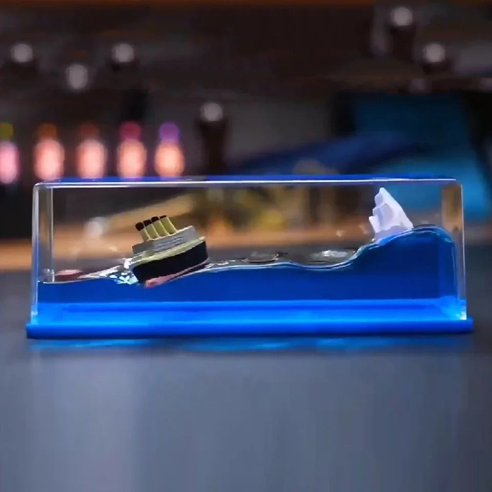 Titanic Cruise Ship Fluid Floating Decoration For Car Dashboard