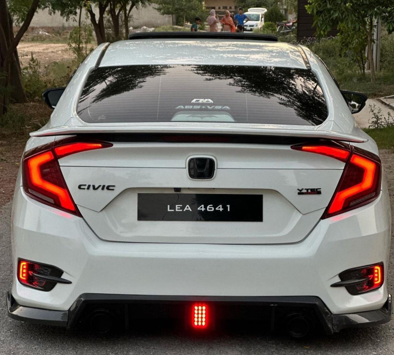 3-Piece Glossy Black/Carbon Fiber Rear Diffuser for Honda Civic X (2016–2021)