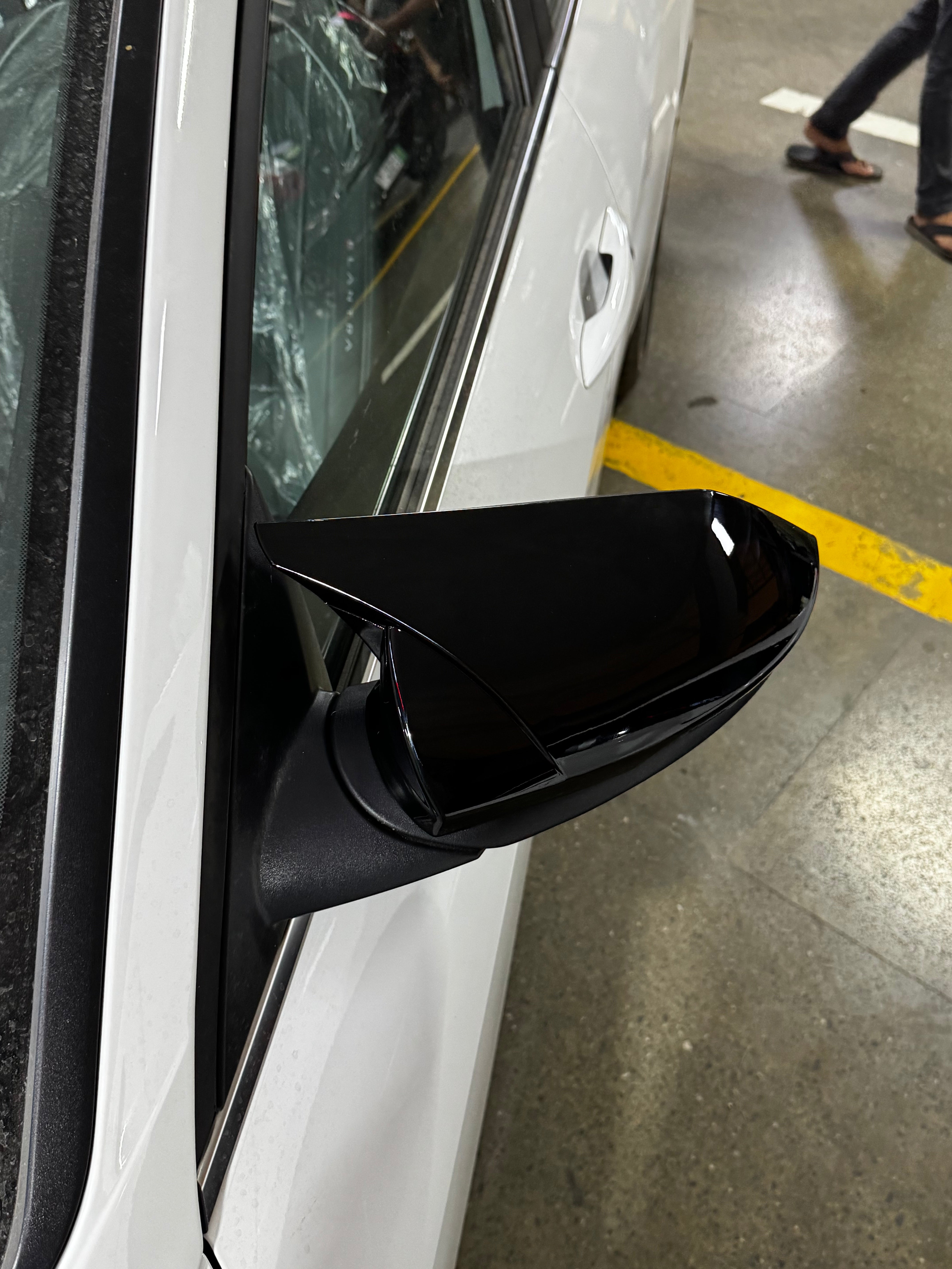 Hyundai Elantra Hybrid 2025 Mirror Cover