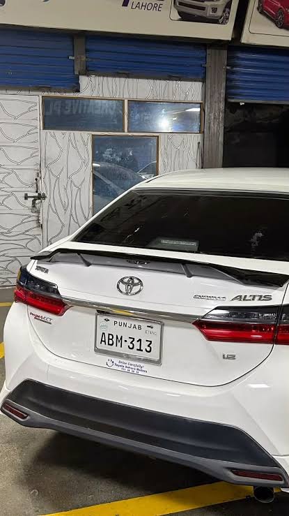 Toyota Corolla 2015 Abs plastic ducktail trunk spoiler non-painted