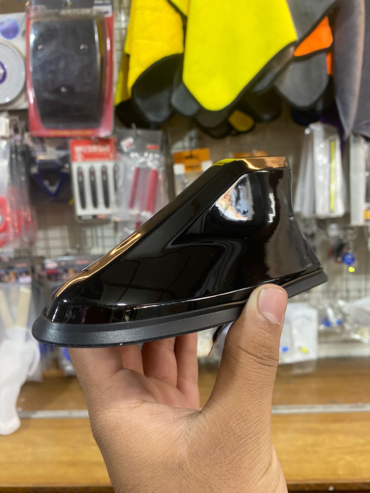 Universal JSR Style Aero Hybrid Antenna Shark Fin